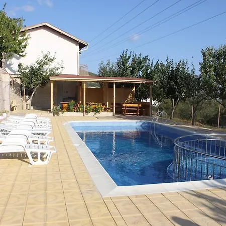 Къща За Гости Орозови بيت ضيافة