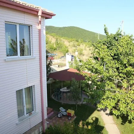 بيت ضيافة Къща За Гости Орозови