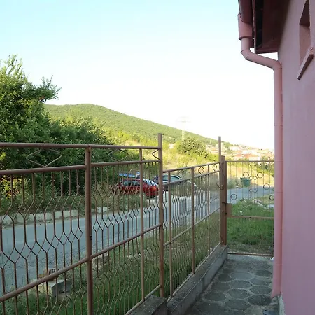 بيت ضيافة Къща За Гости Орозови *
